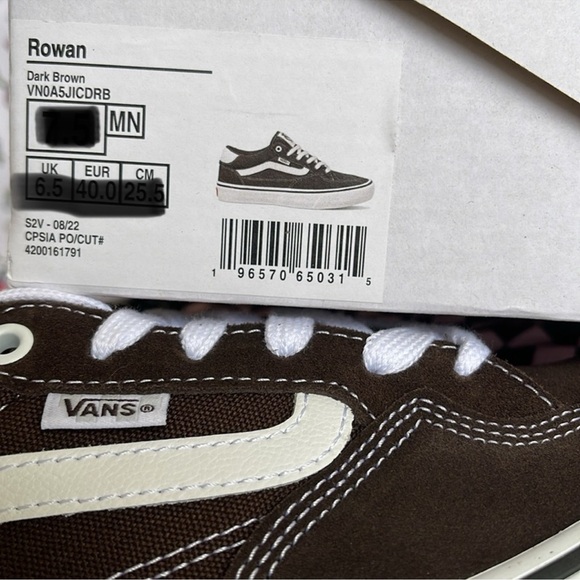 Vans Men’s Rowan
Dark Brown
VN0A5JICDRB Sneakers - Picture 16 of 16